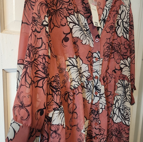 Floral Blouse - Picture 3 of 4